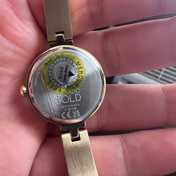 Movado BOLD bangle! Gold - Picture 3 of 4